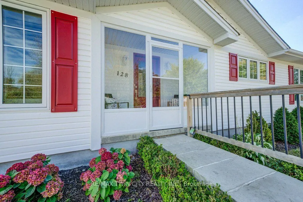 128 Wesley Crescent