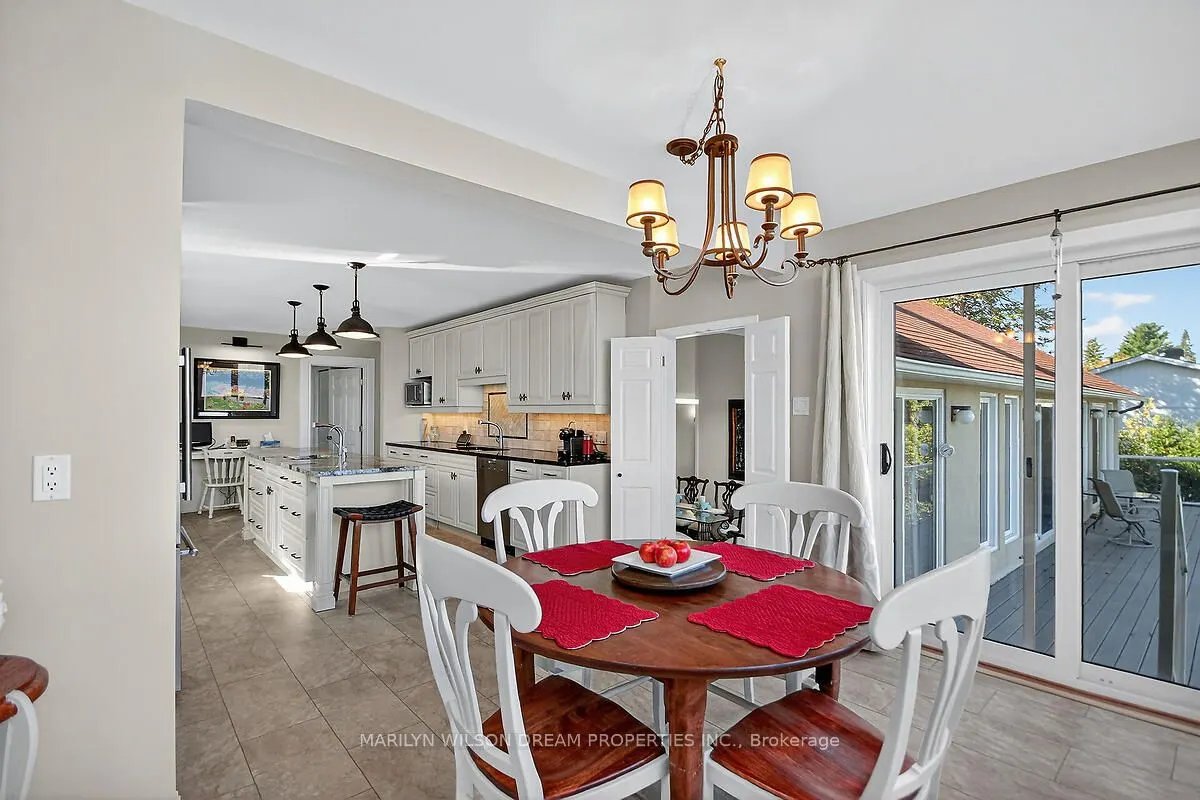 2998 Barlow Crescent