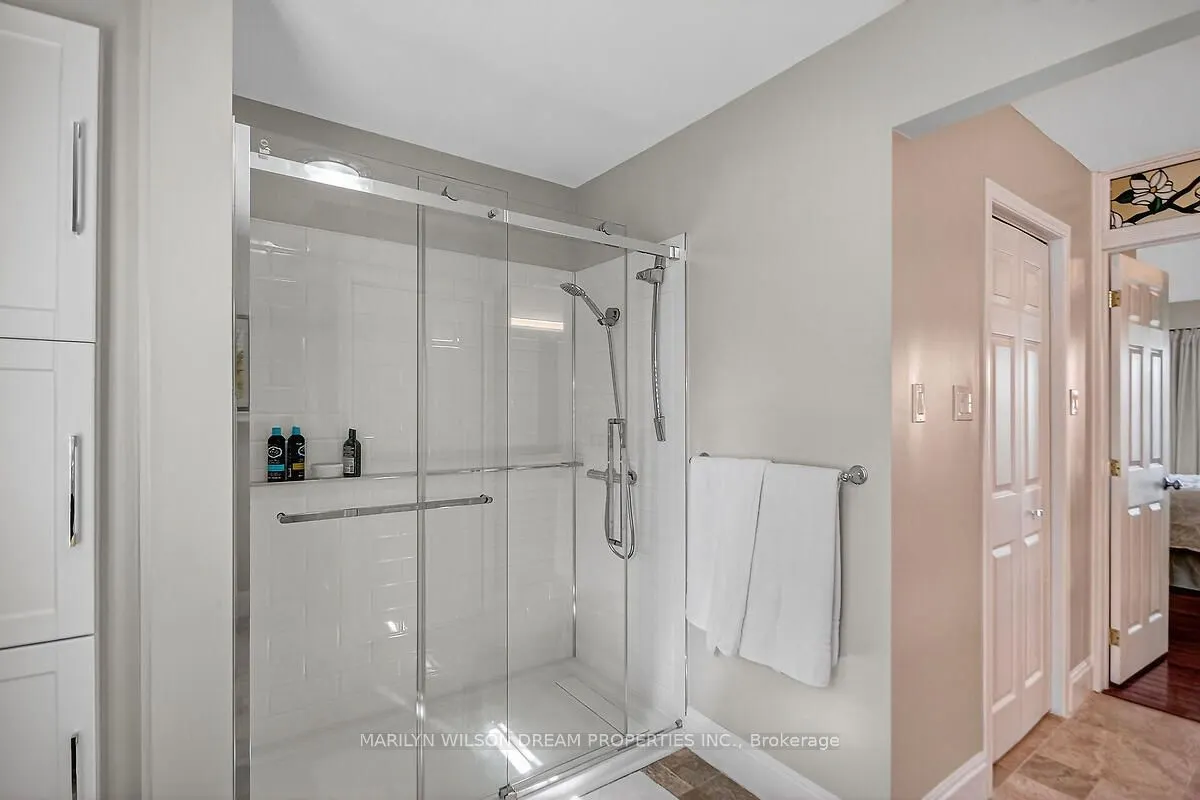 2998 Barlow Crescent