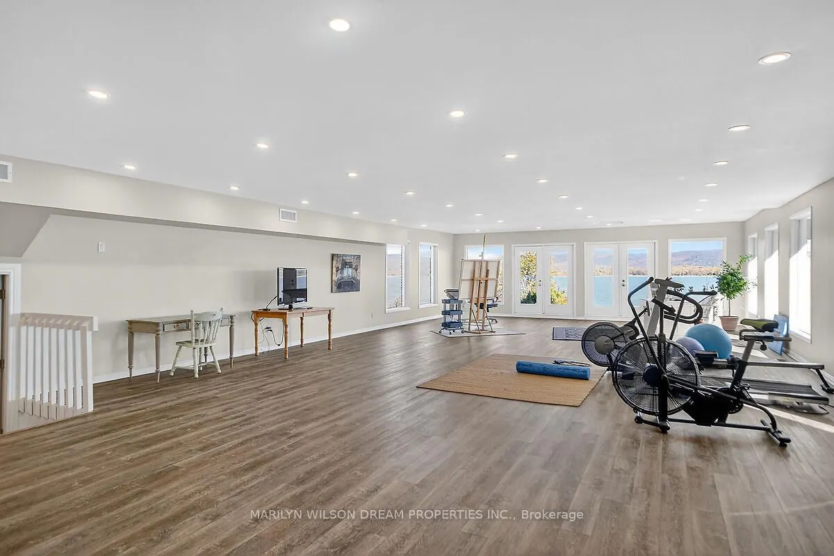 2998 Barlow Crescent