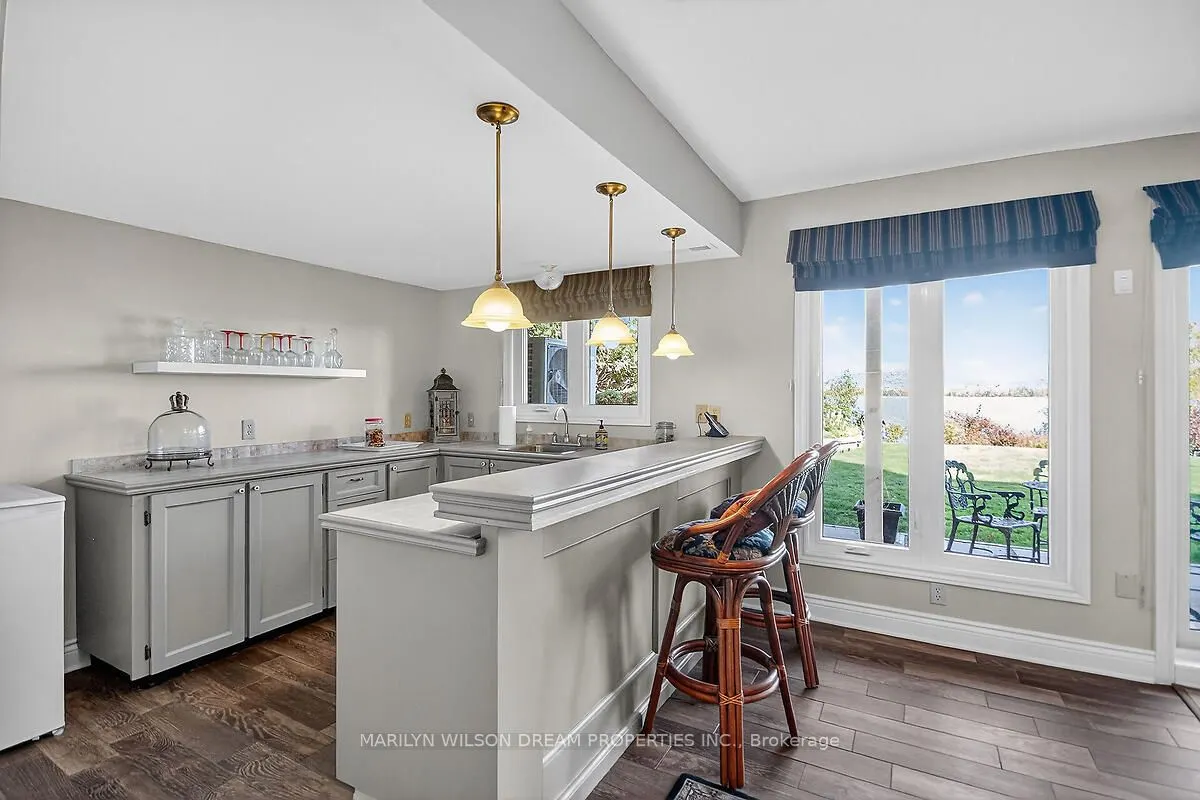 2998 Barlow Crescent