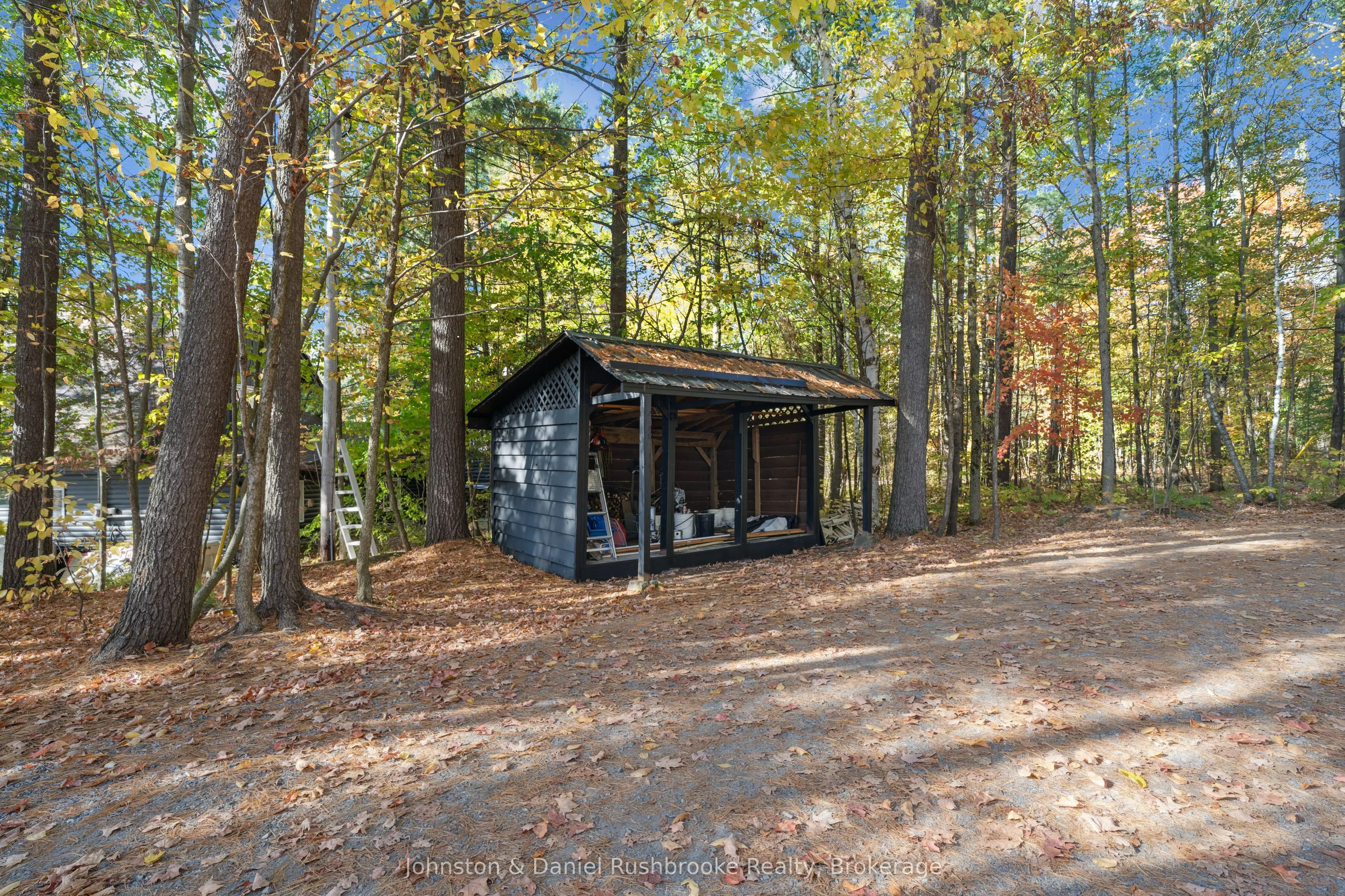 1042 El-Kee Point Lane