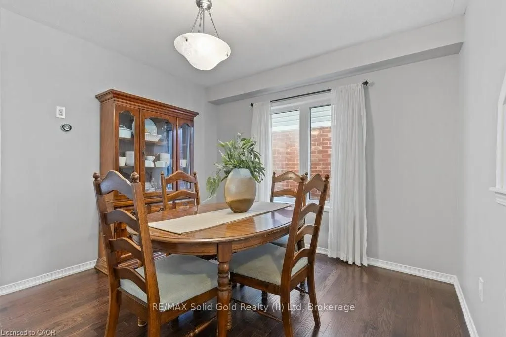 286 Apple Hill Crescent