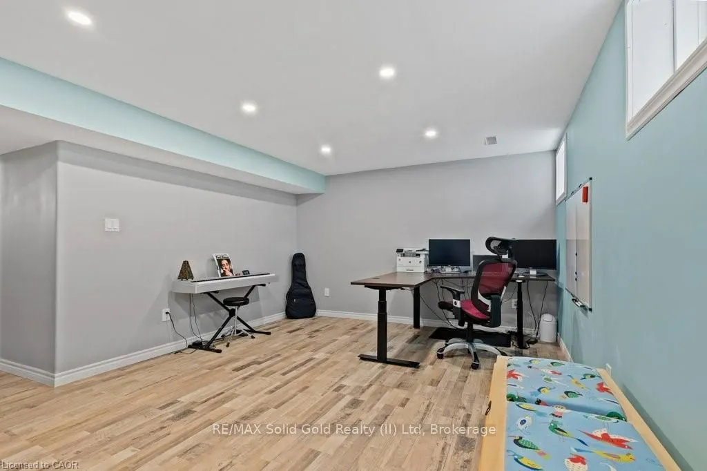 286 Apple Hill Crescent