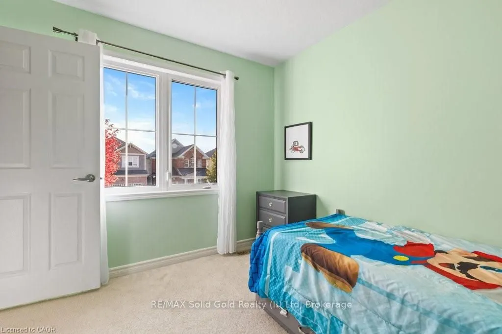 286 Apple Hill Crescent