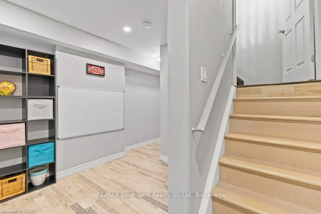286 Apple Hill Crescent