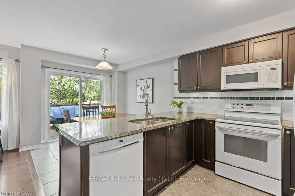 286 Apple Hill Crescent