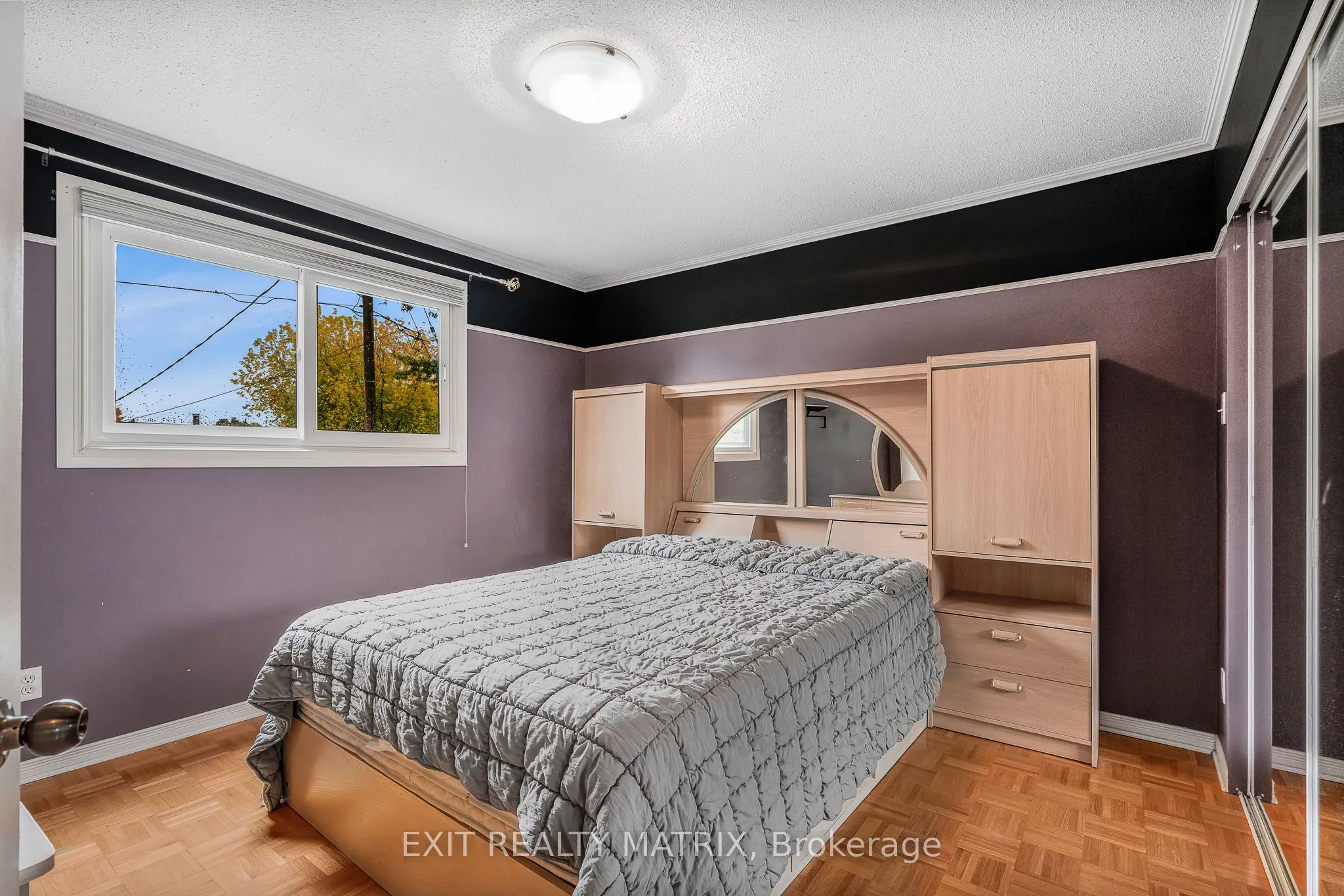 29 Louise Crescent