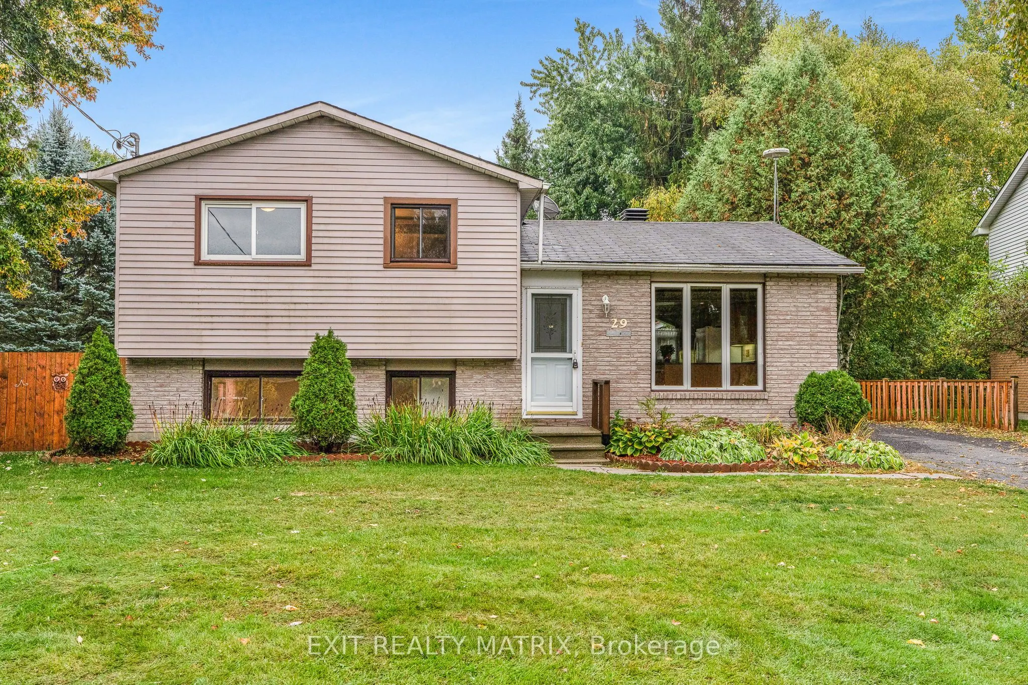 29 Louise Crescent