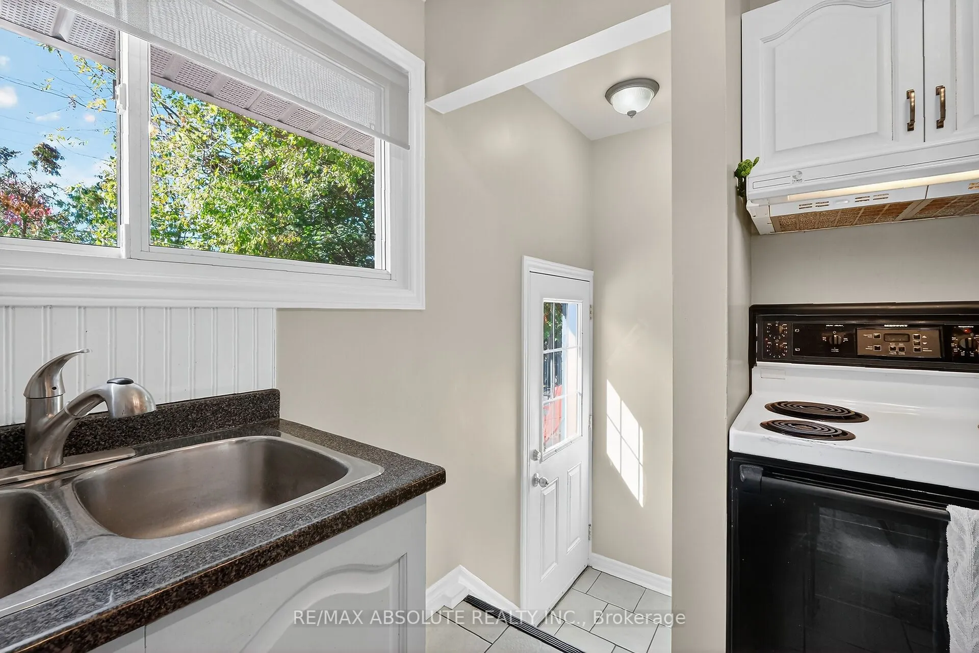 2186 Tawney Road