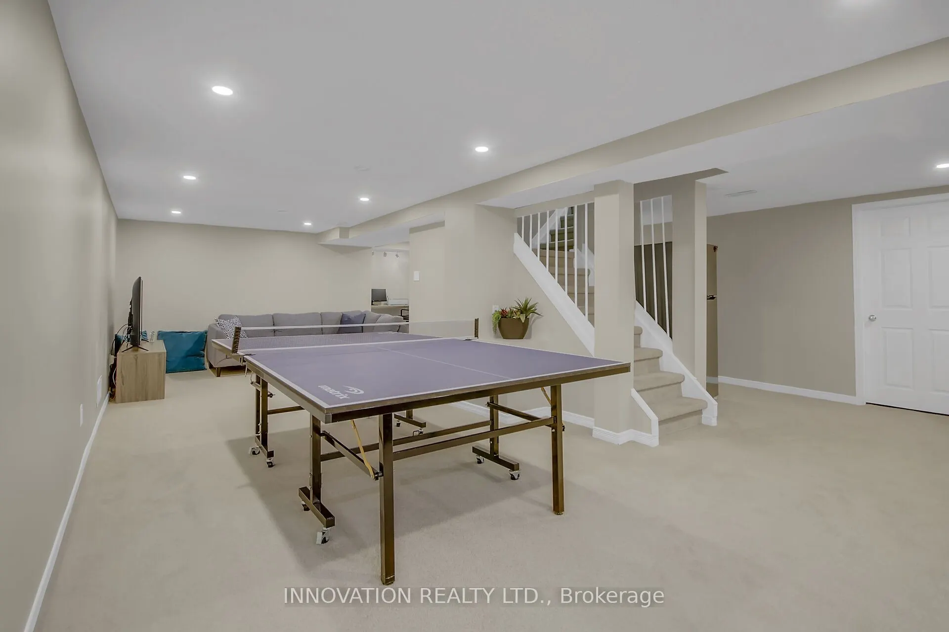 76 Chickasaw Crescent