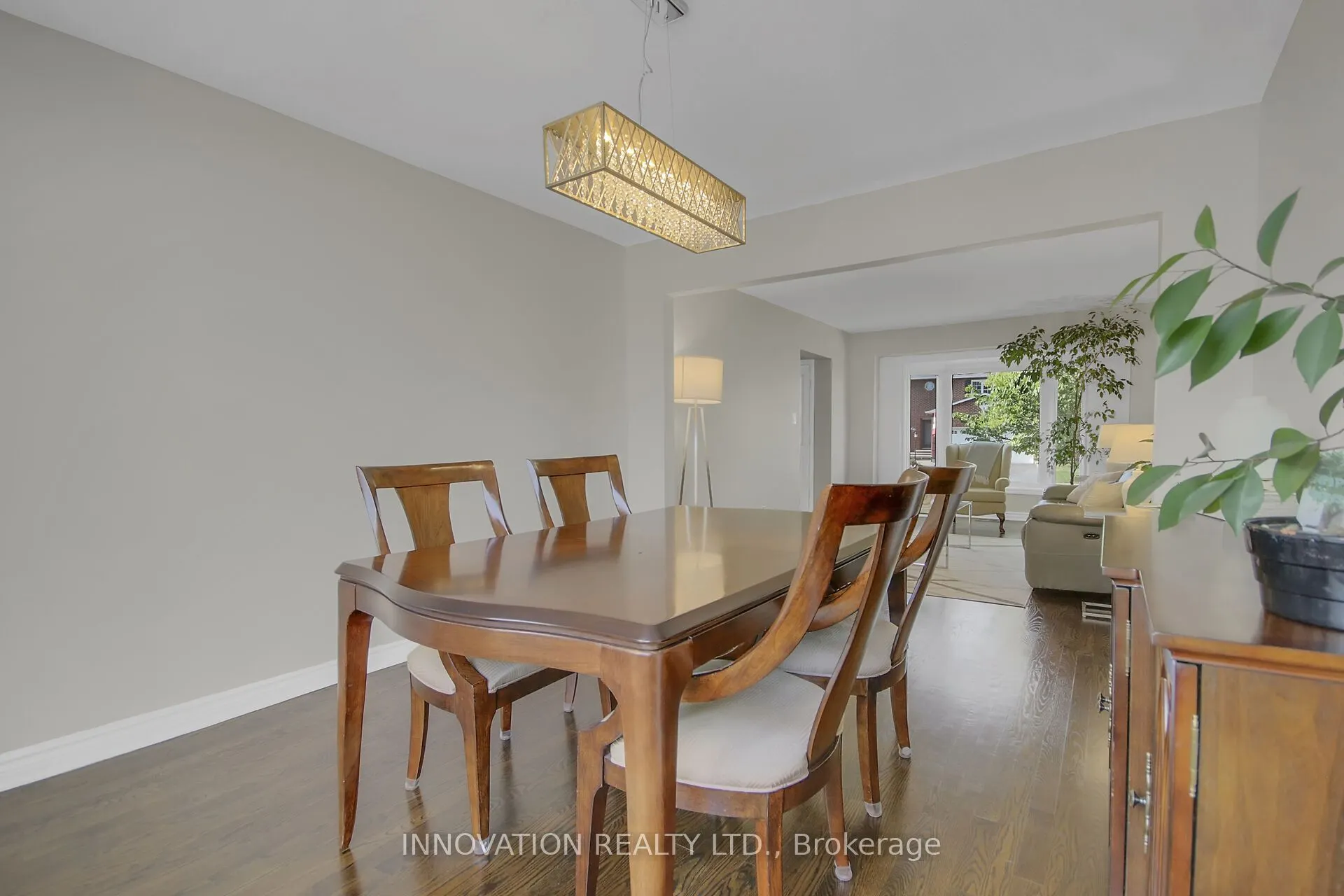 76 Chickasaw Crescent