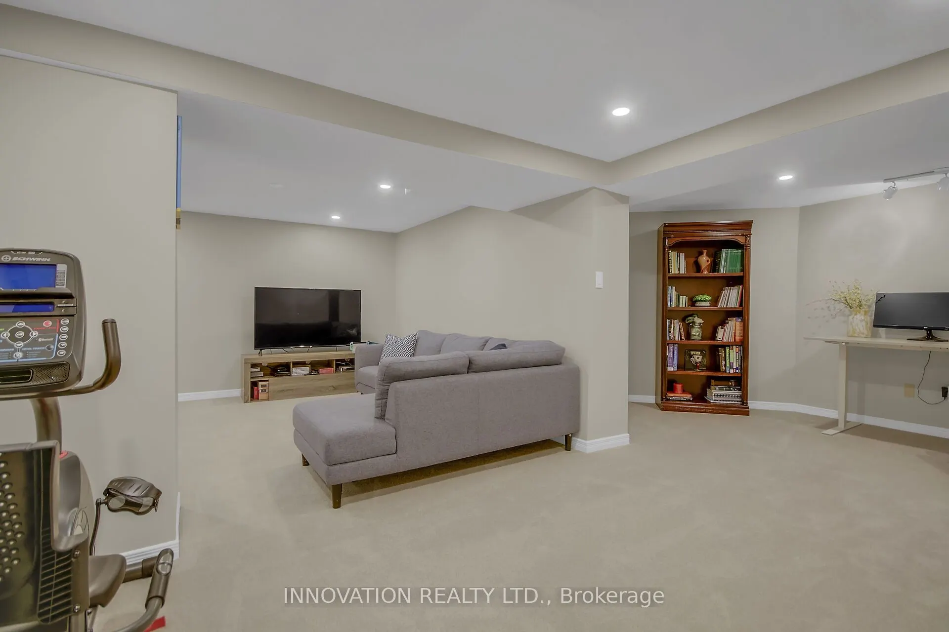 76 Chickasaw Crescent