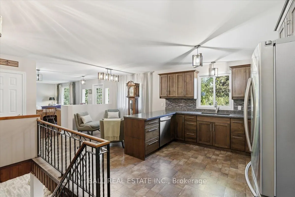2046 Selwyn Road