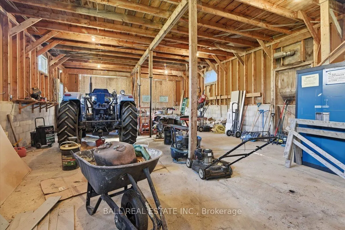 2046 Selwyn Road
