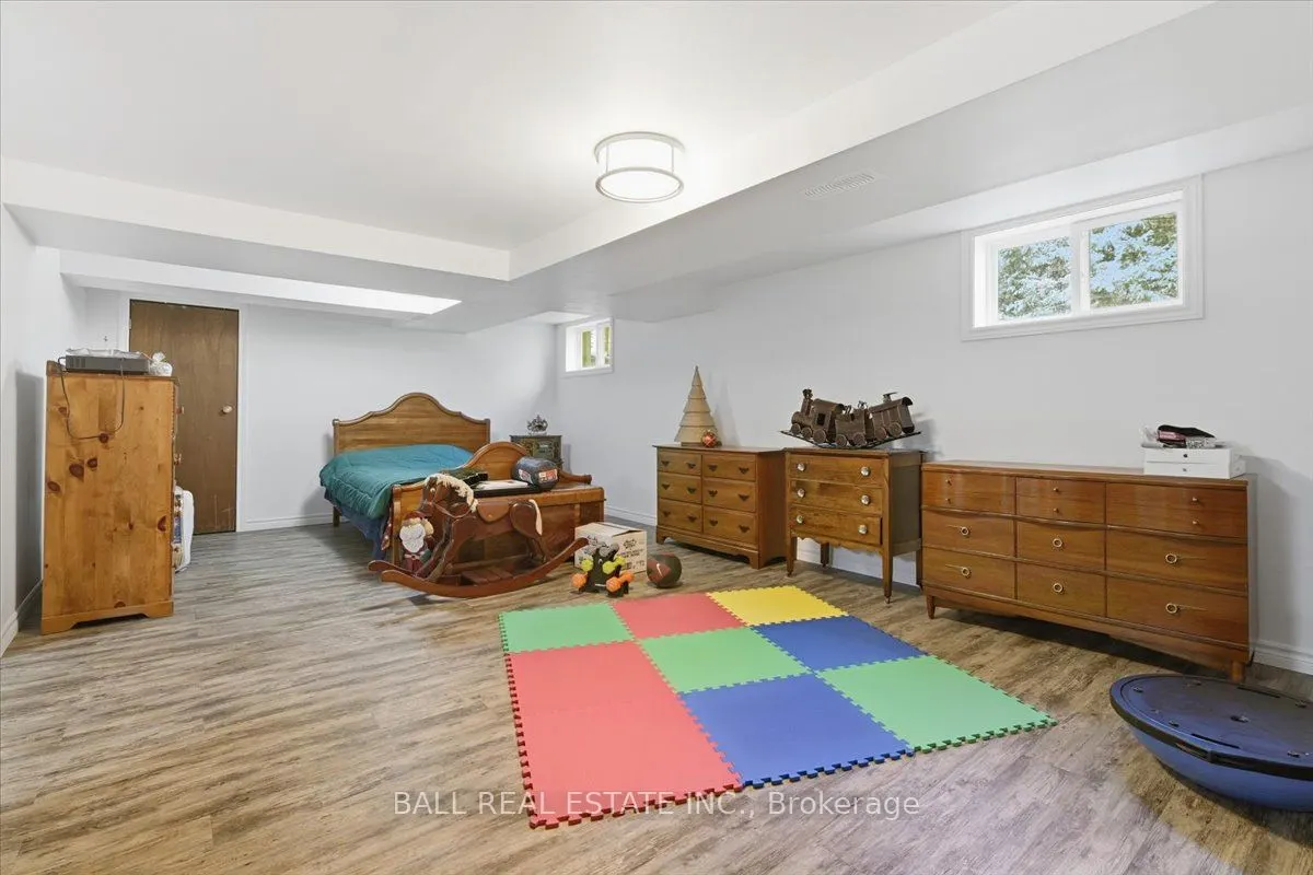 2046 Selwyn Road