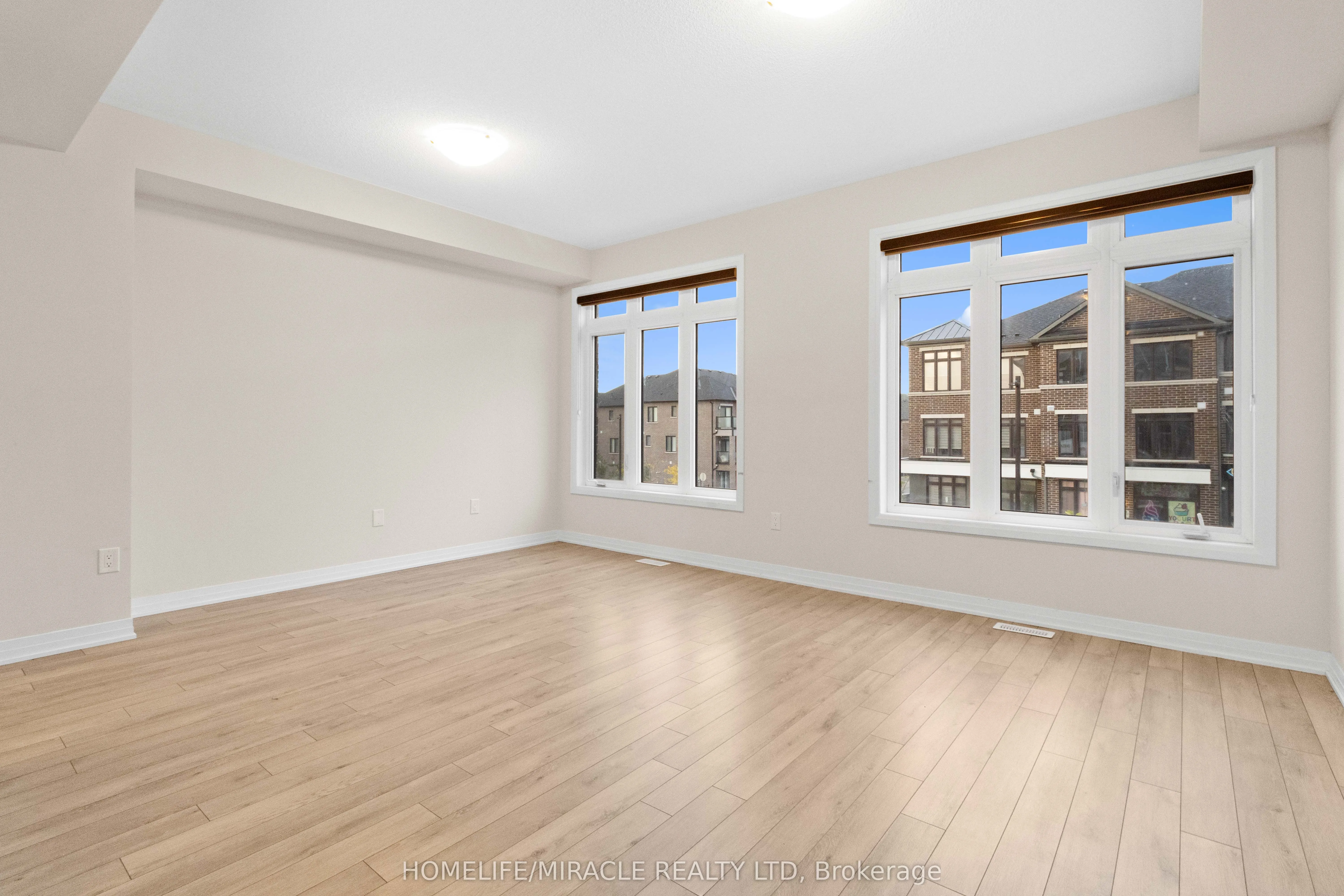 585 Colborne Street E, #109