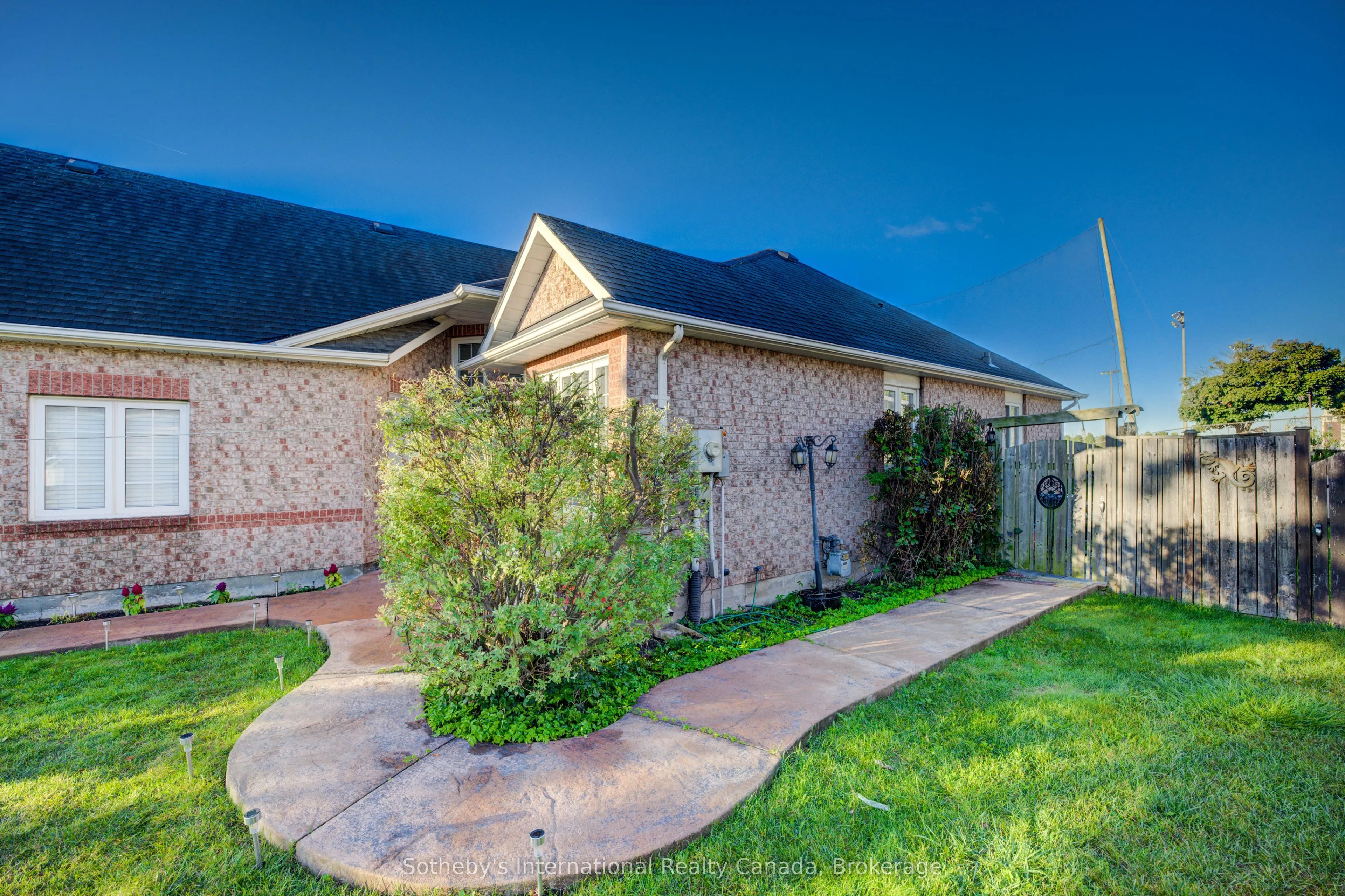 147 St. Lawrence Drive
