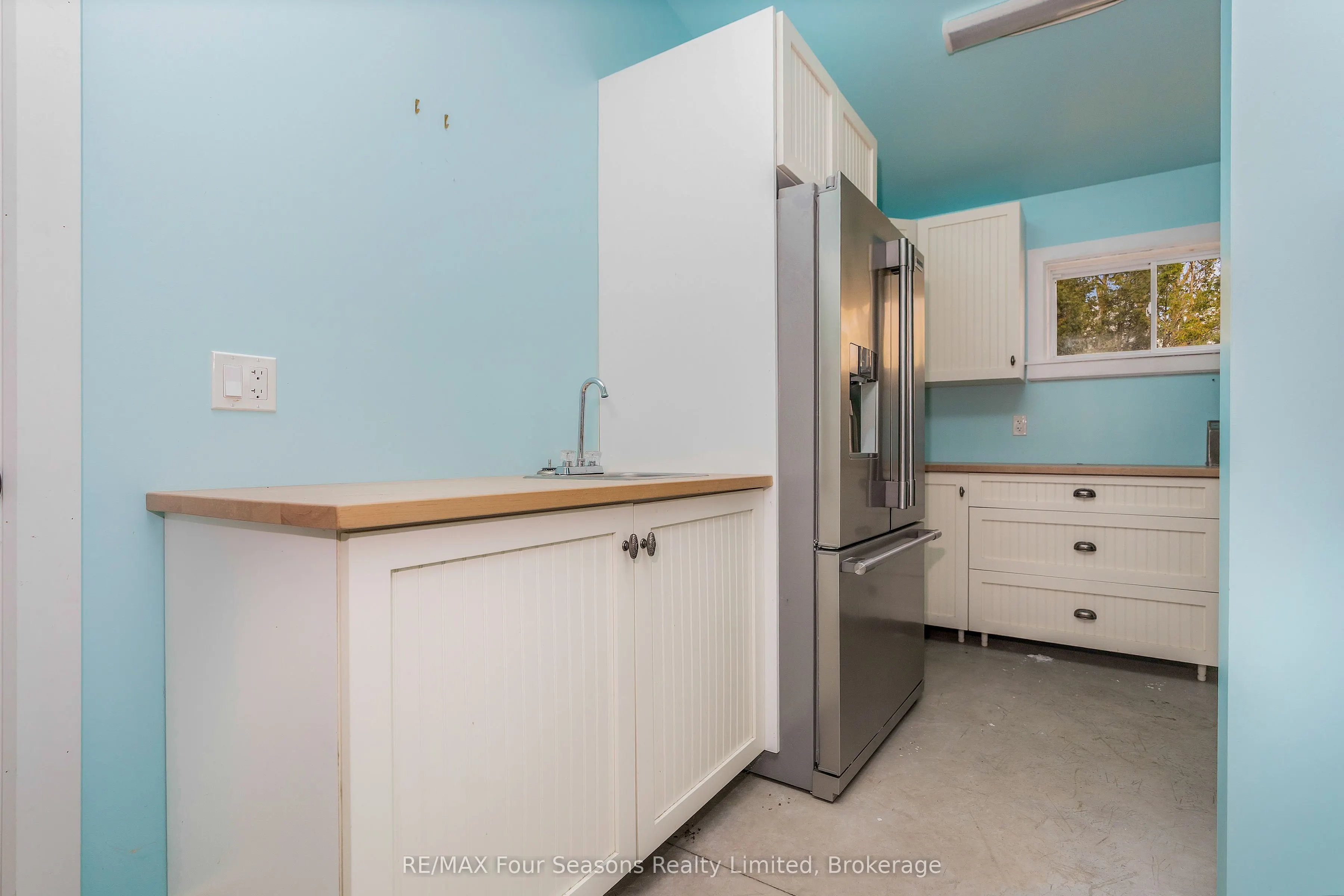 633164 Grey Road 63 Road