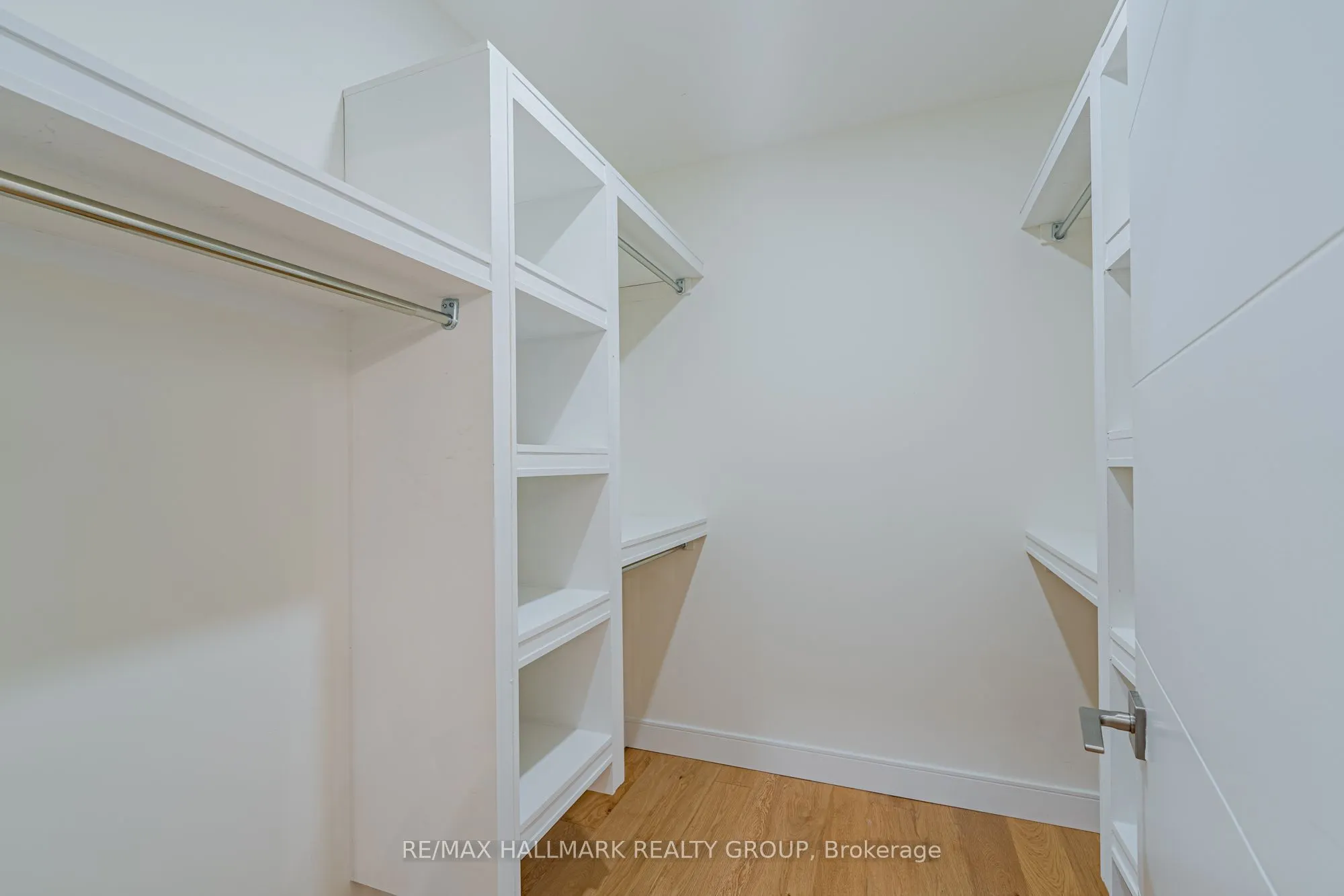 14 THORNTON Avenue