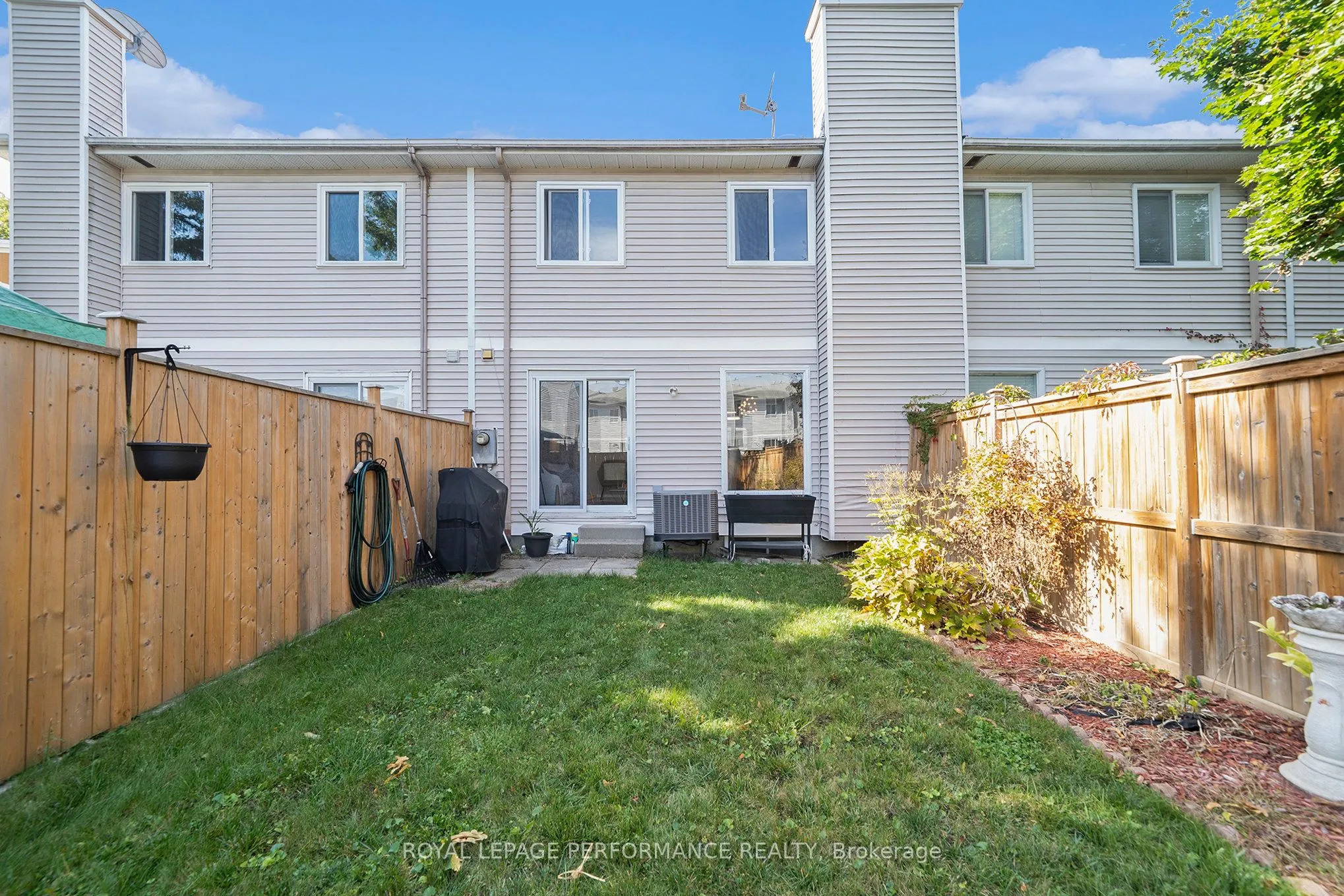 29 Hummingbird Crescent