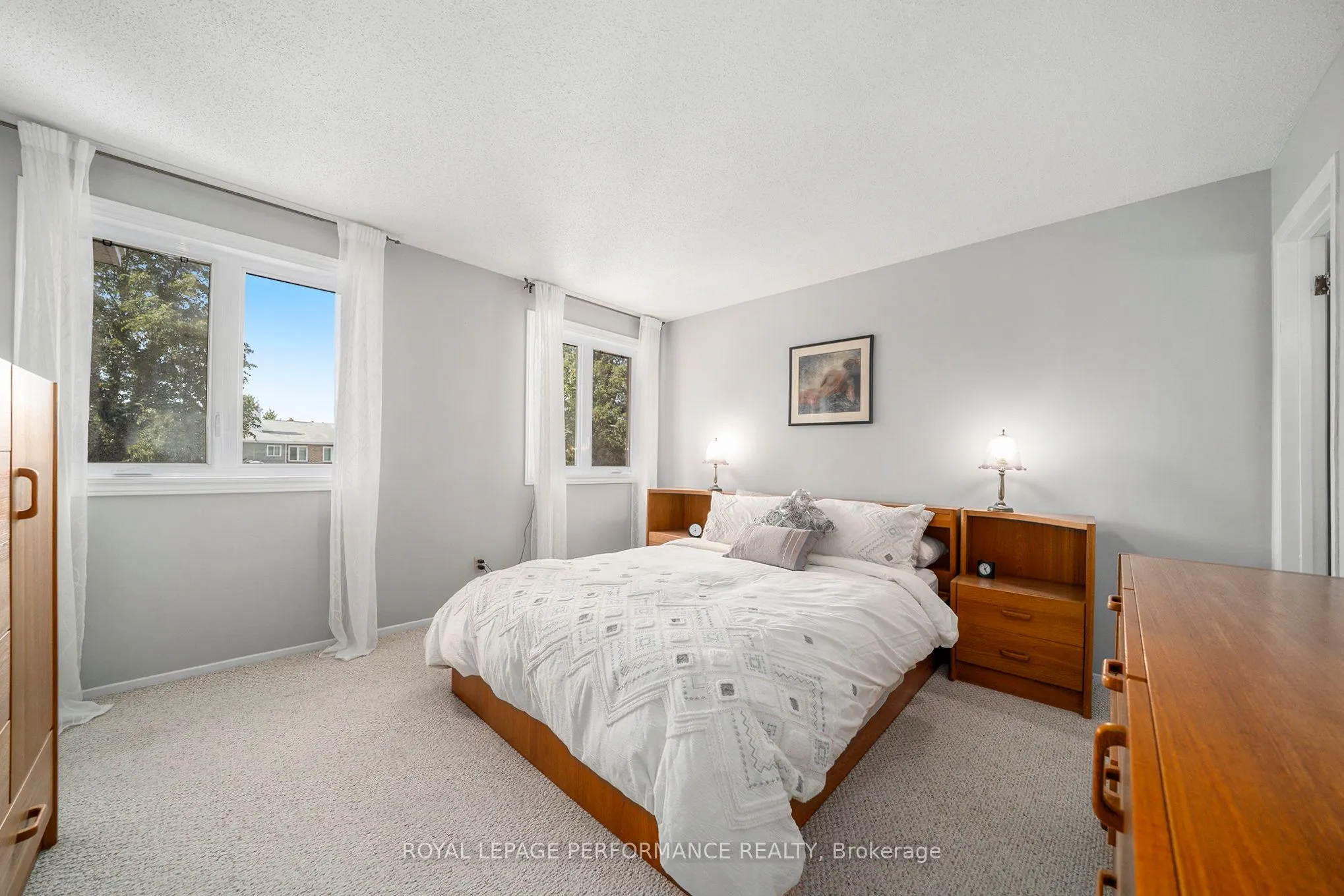 29 Hummingbird Crescent