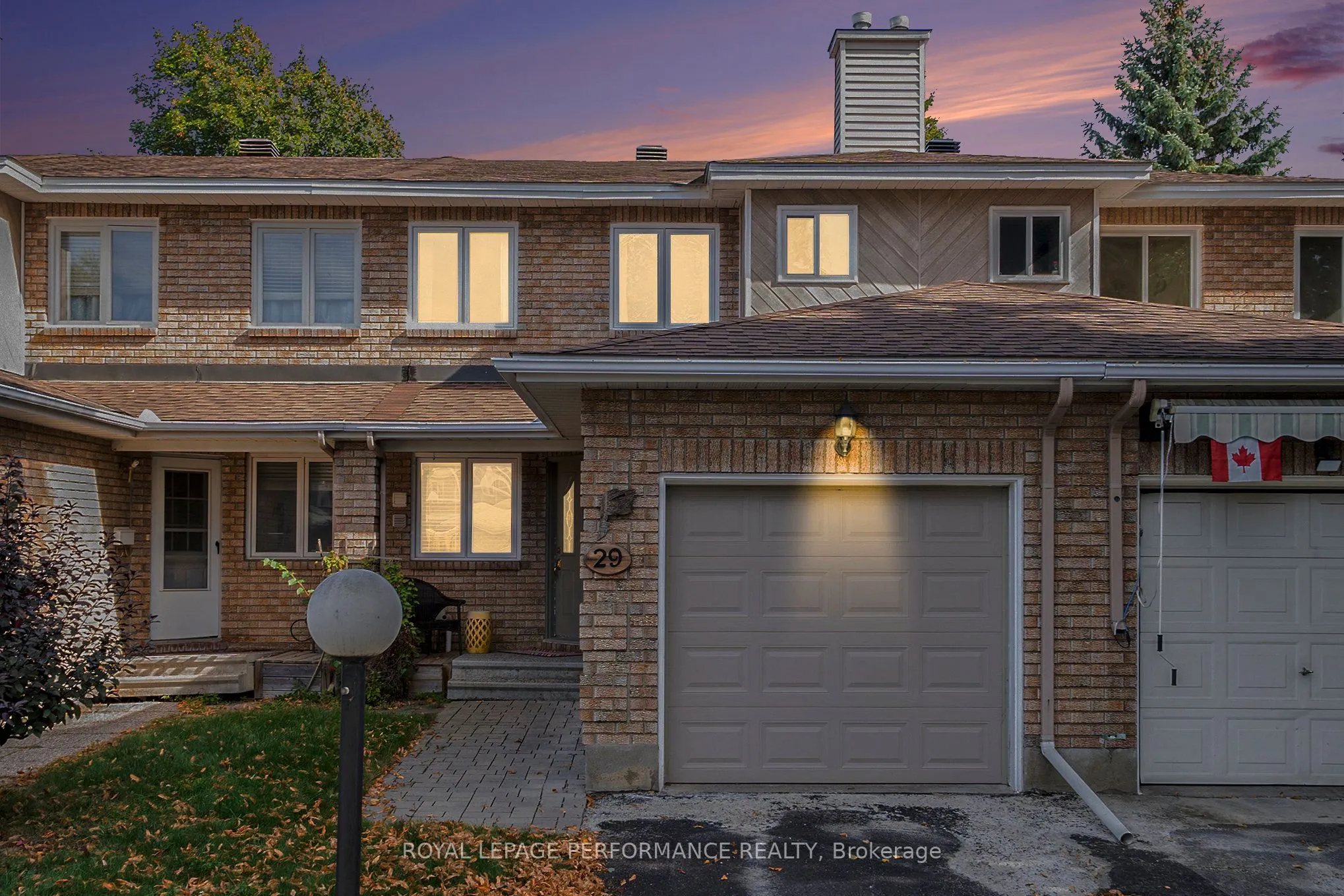 29 Hummingbird Crescent
