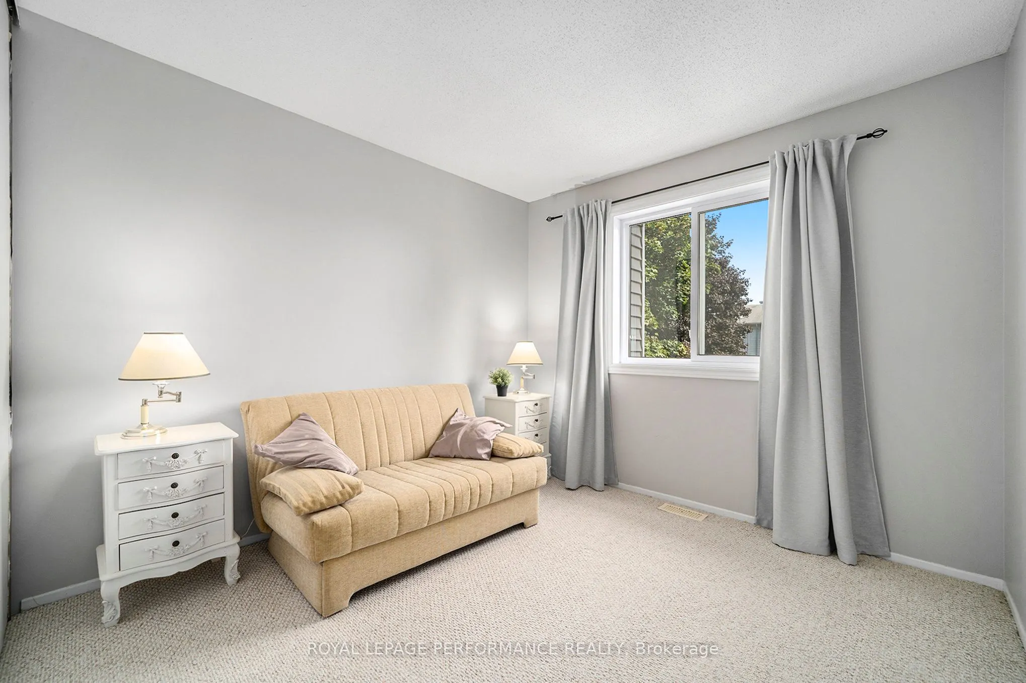 29 Hummingbird Crescent