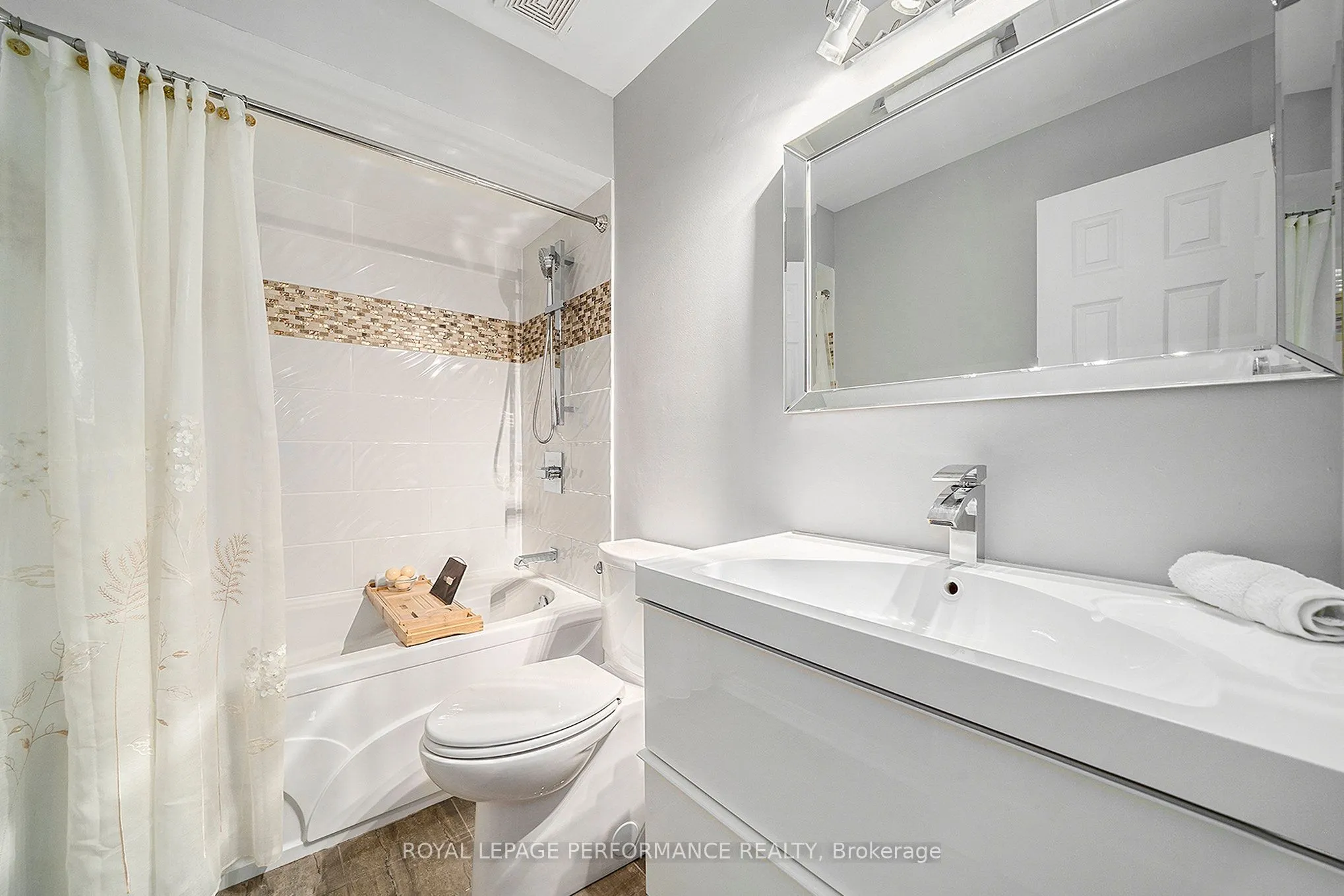 29 Hummingbird Crescent