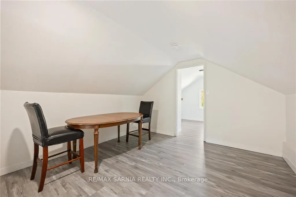 215 ELGIN Street