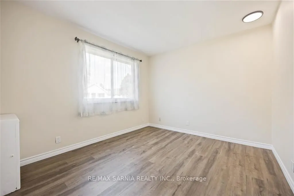 215 ELGIN Street