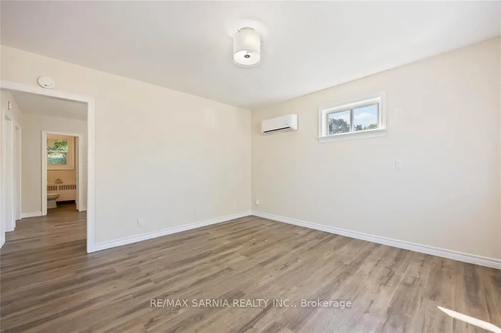 215 ELGIN Street
