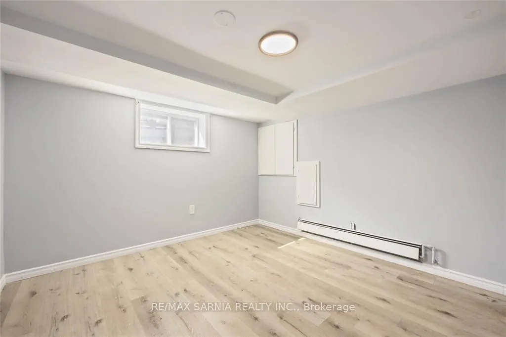 215 ELGIN Street