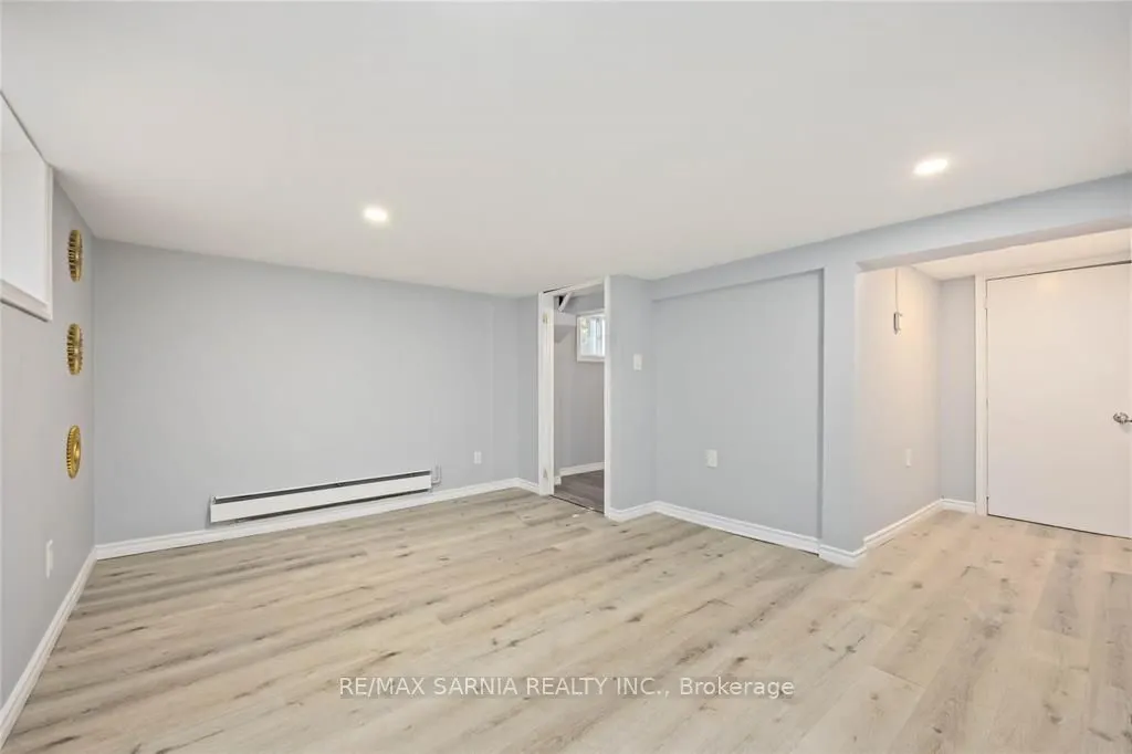 215 ELGIN Street