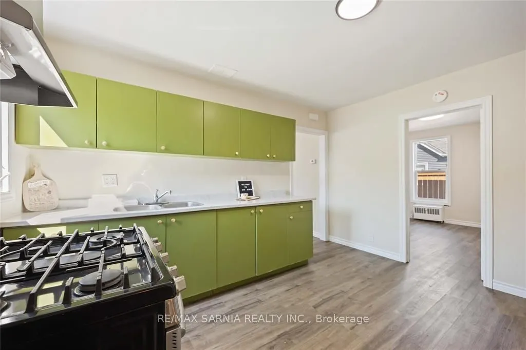 215 ELGIN Street
