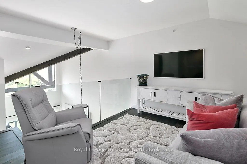 18 Beckwith Lane, #404