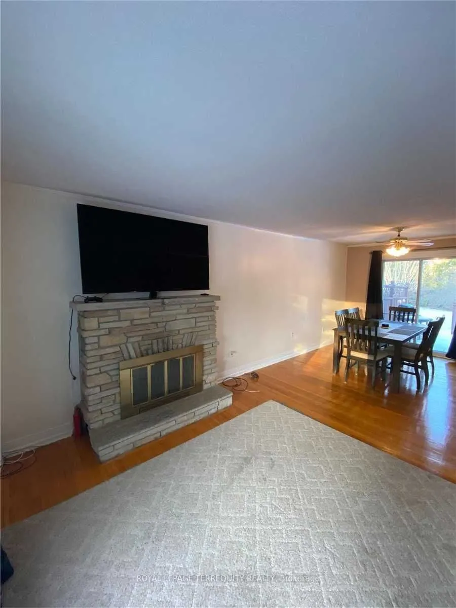 42 Brook Road S
