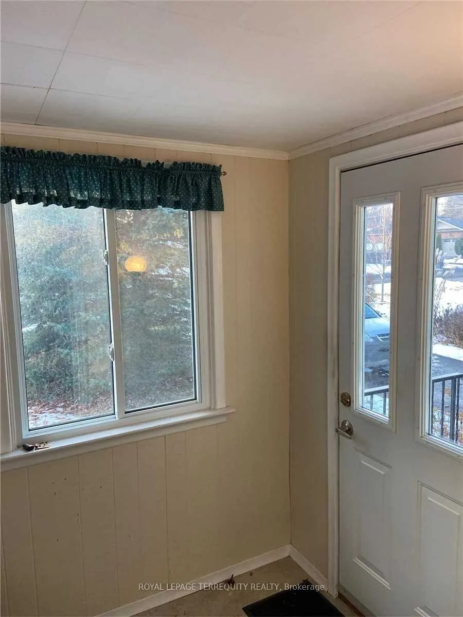 42 Brook Road S