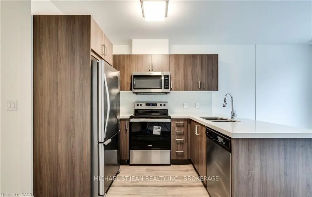 479 Charlton Avenue E, #102