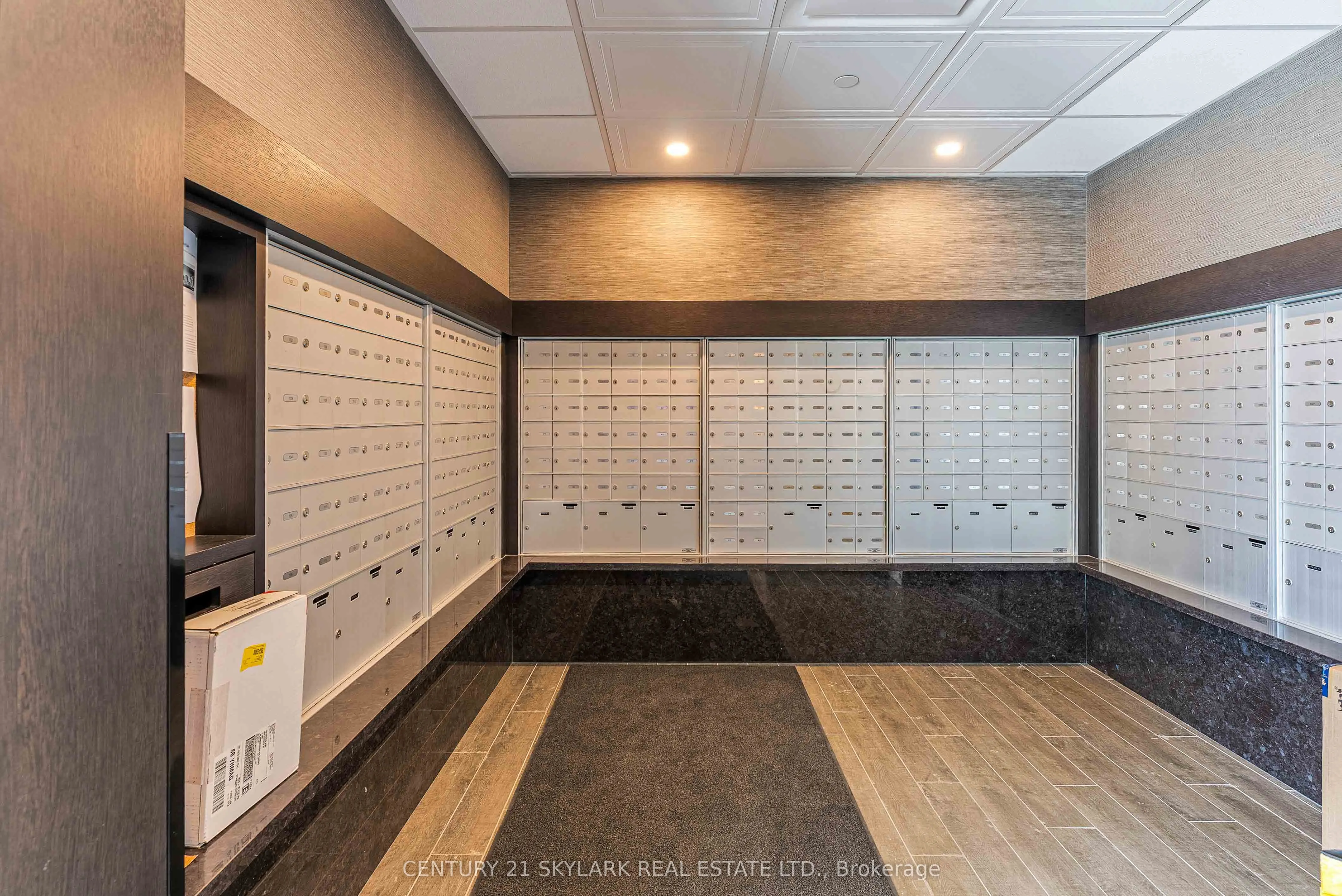 460 Dundas Street E, #701