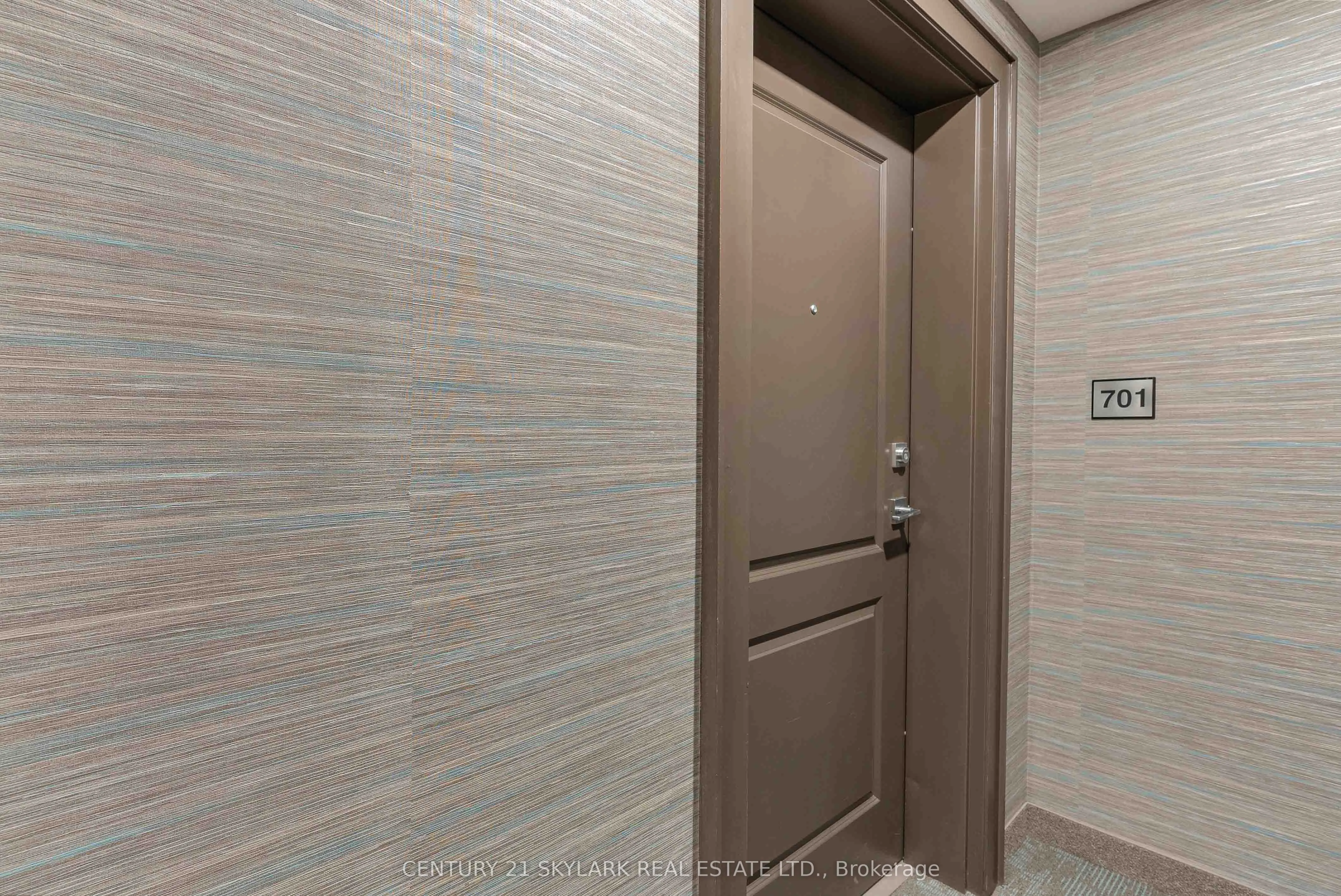 460 Dundas Street E, #701