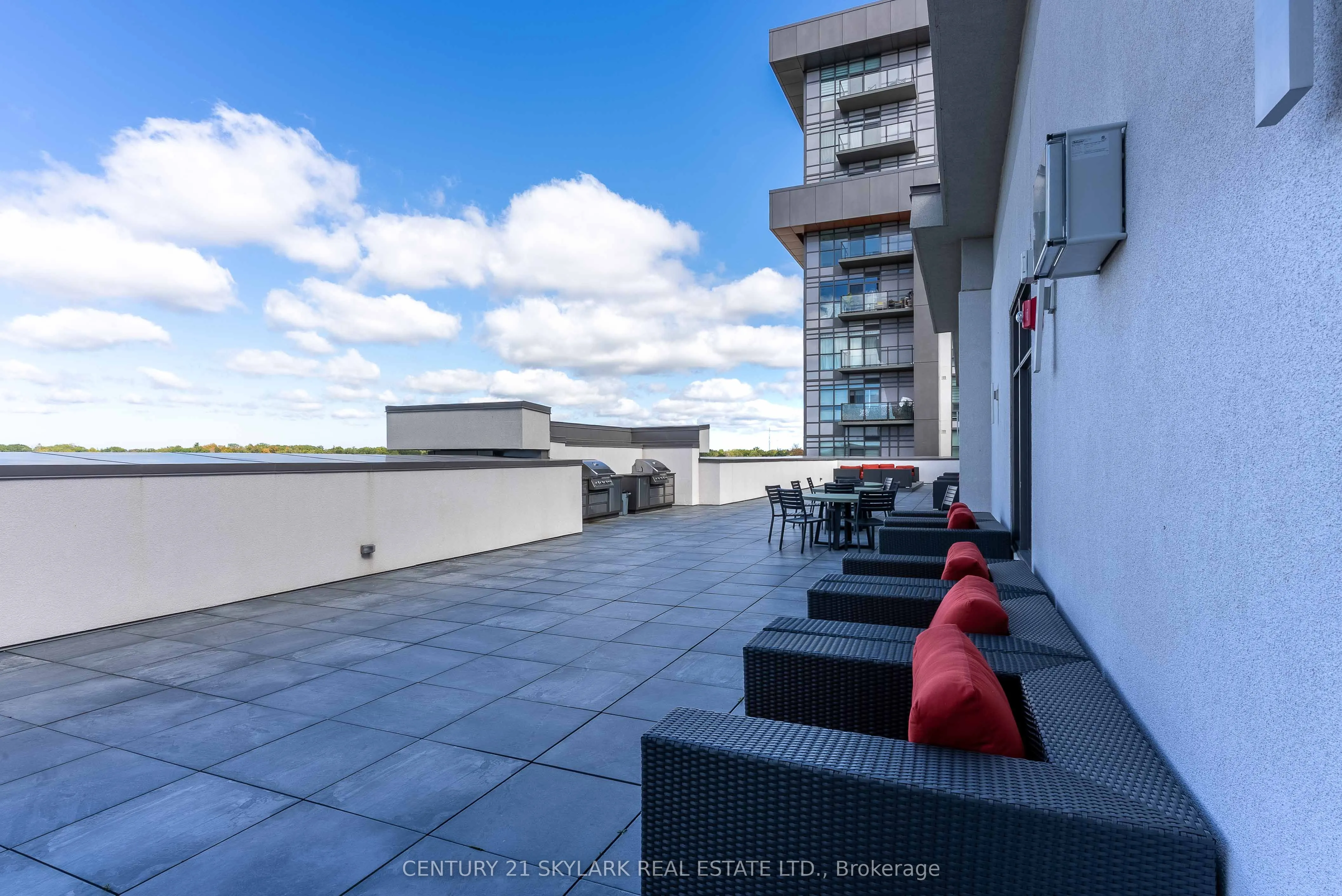460 Dundas Street E, #701