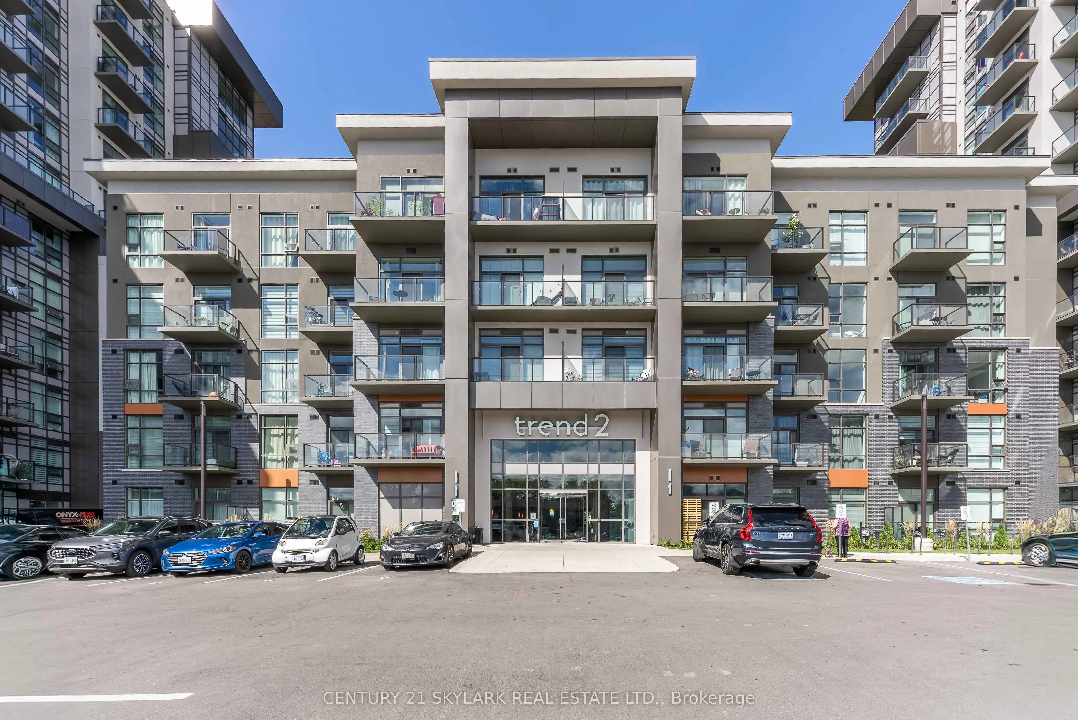 460 Dundas Street E, #701