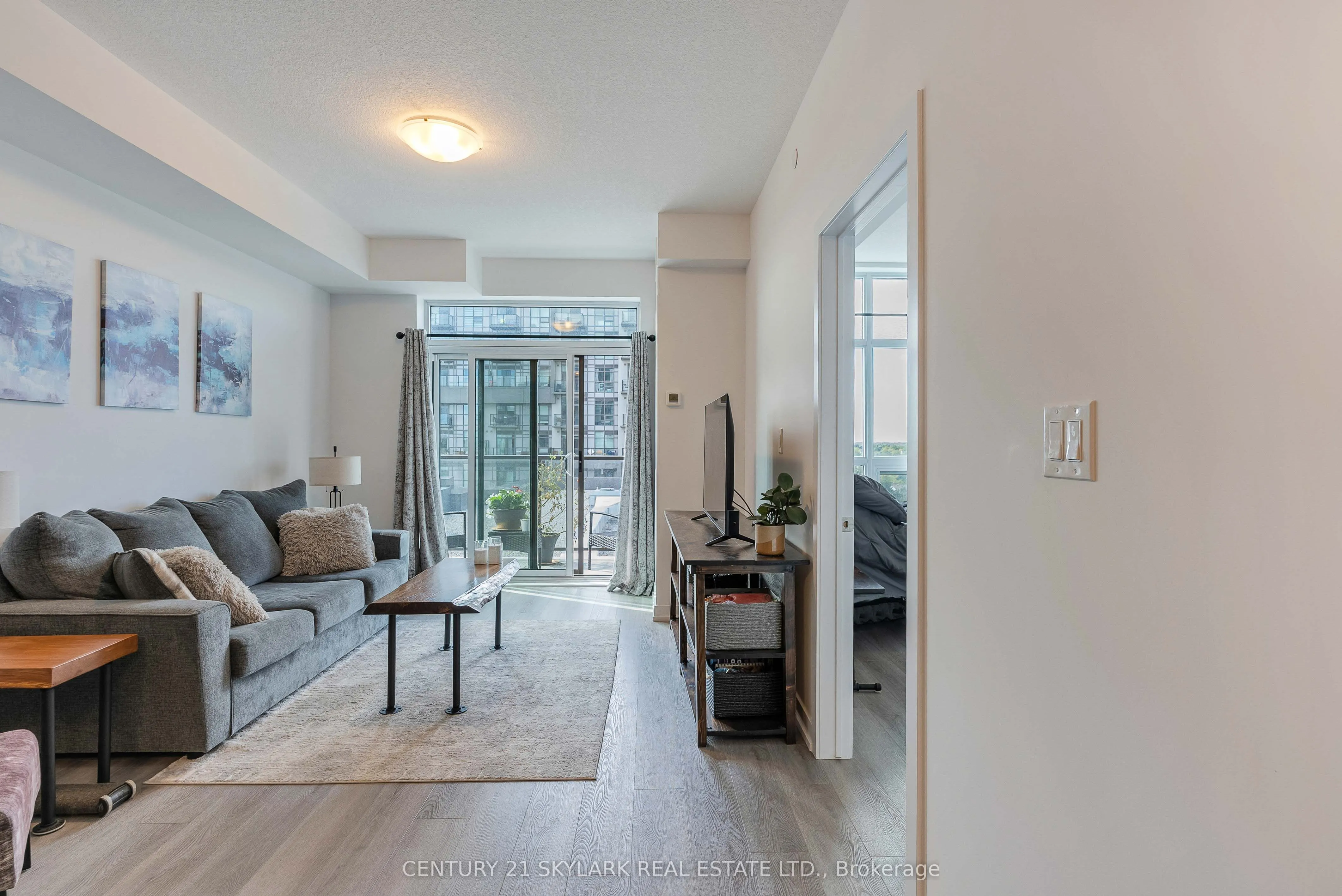 460 Dundas Street E, #701