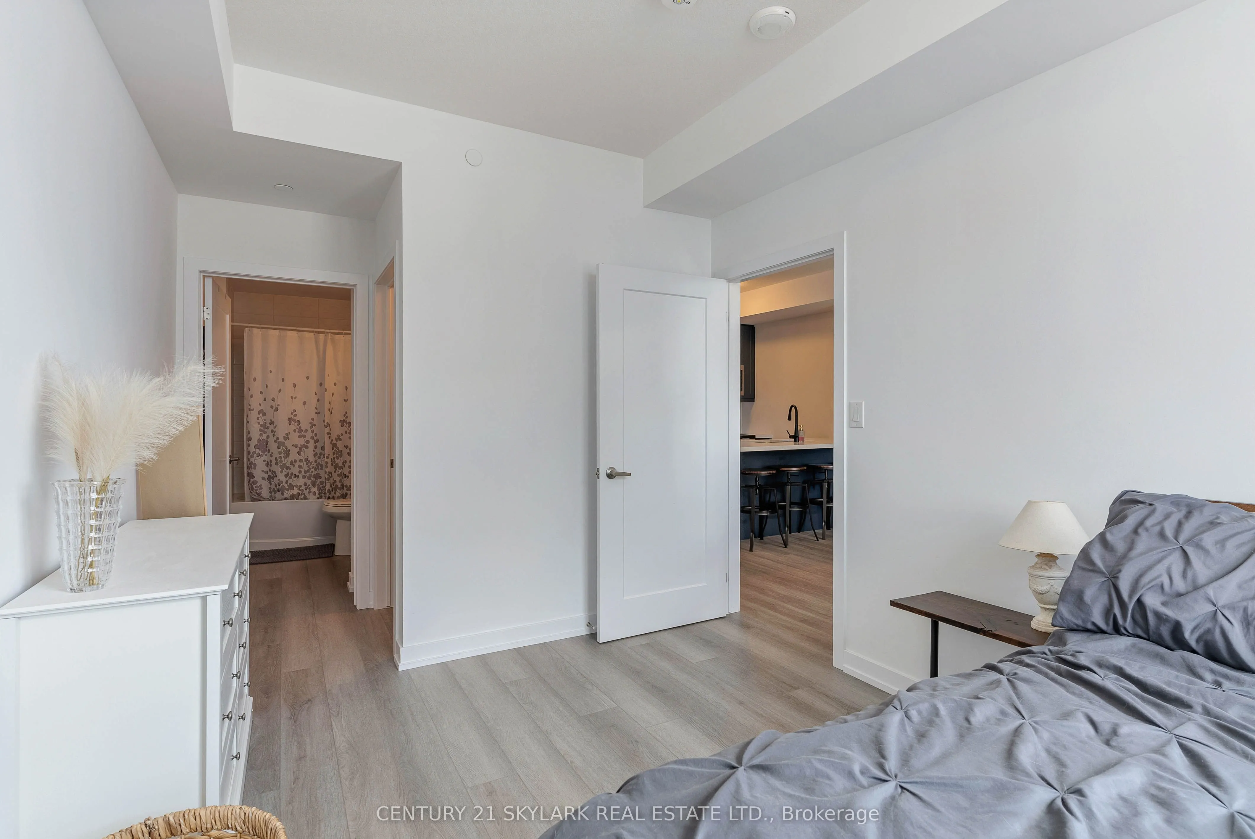 460 Dundas Street E, #701
