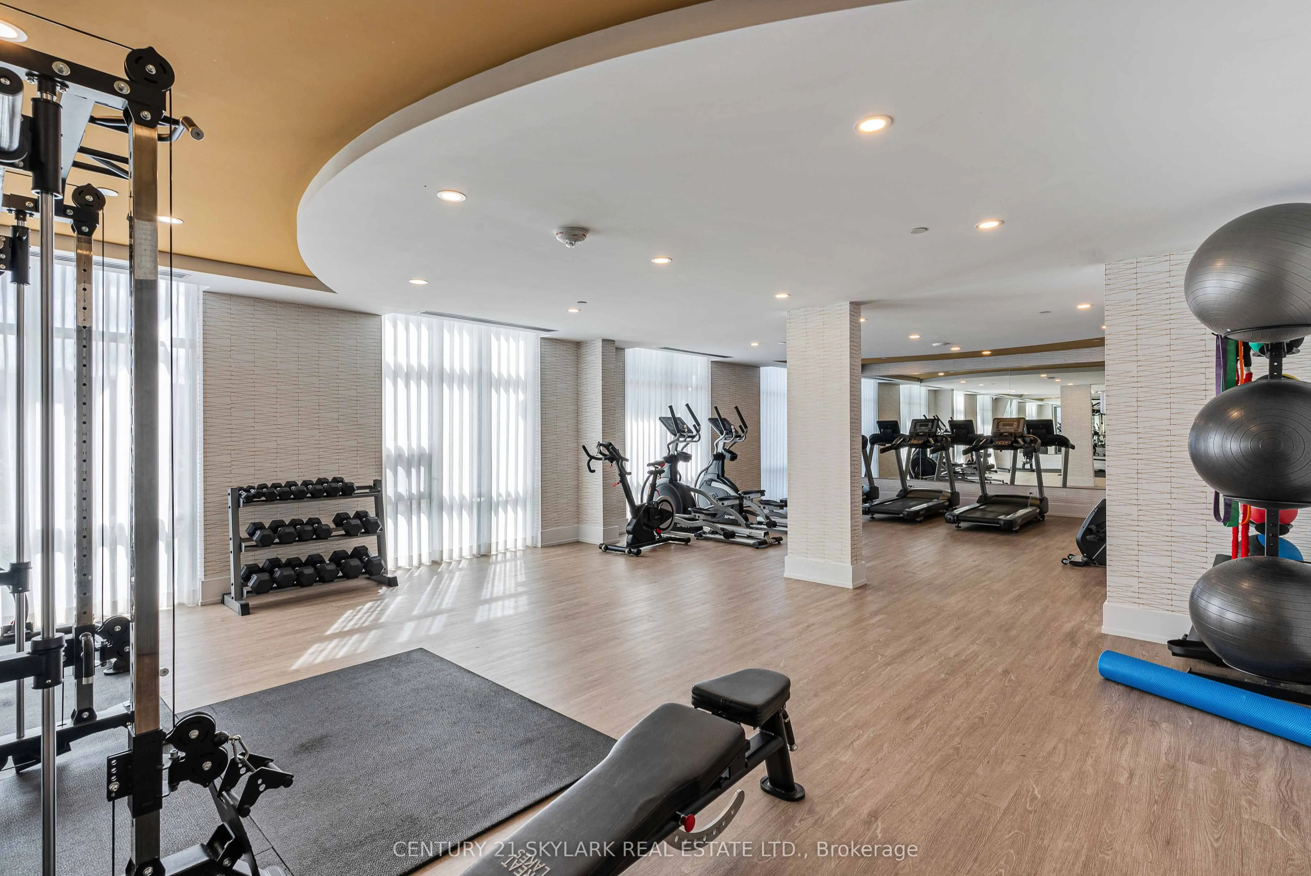460 Dundas Street E, #701