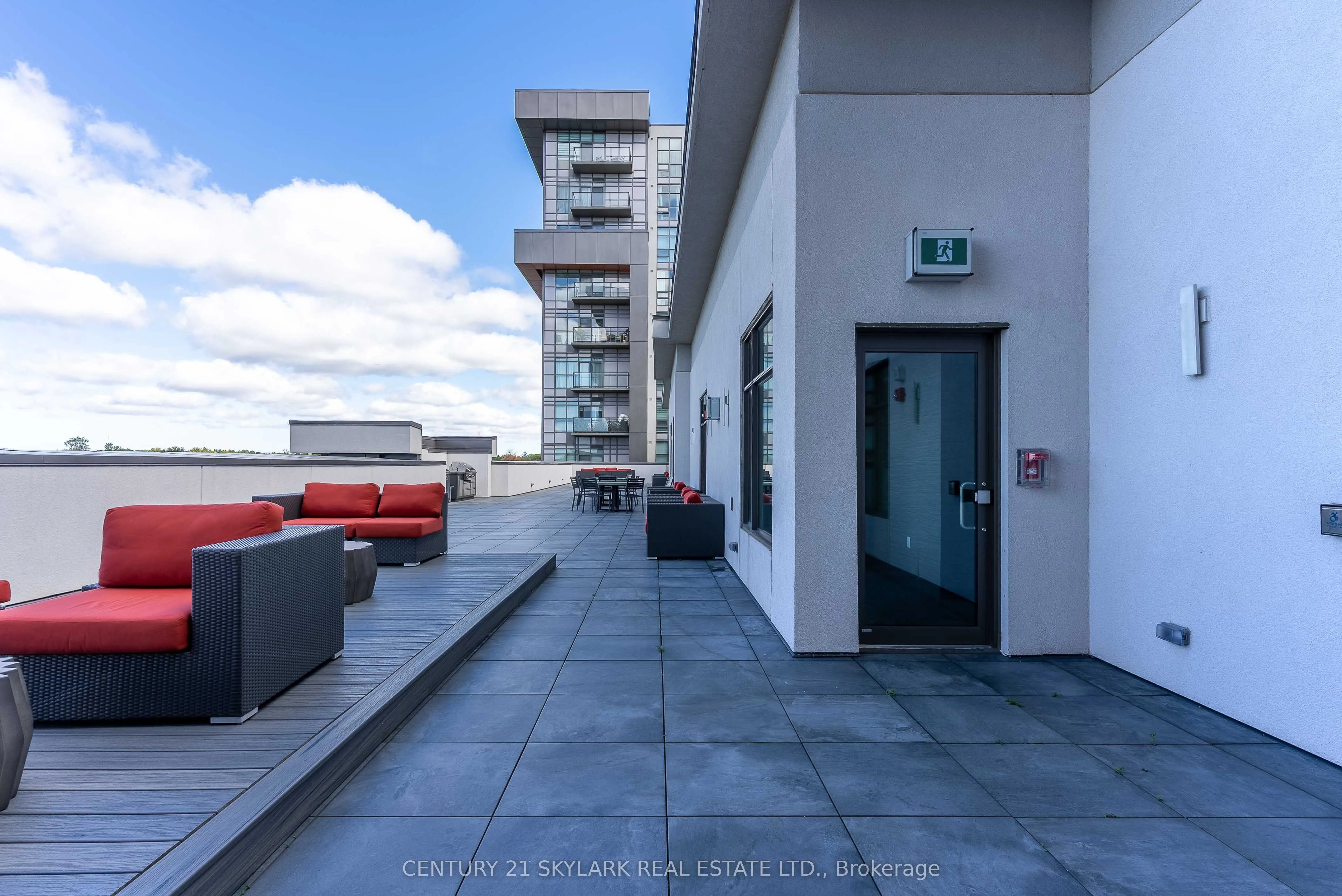 460 Dundas Street E, #701