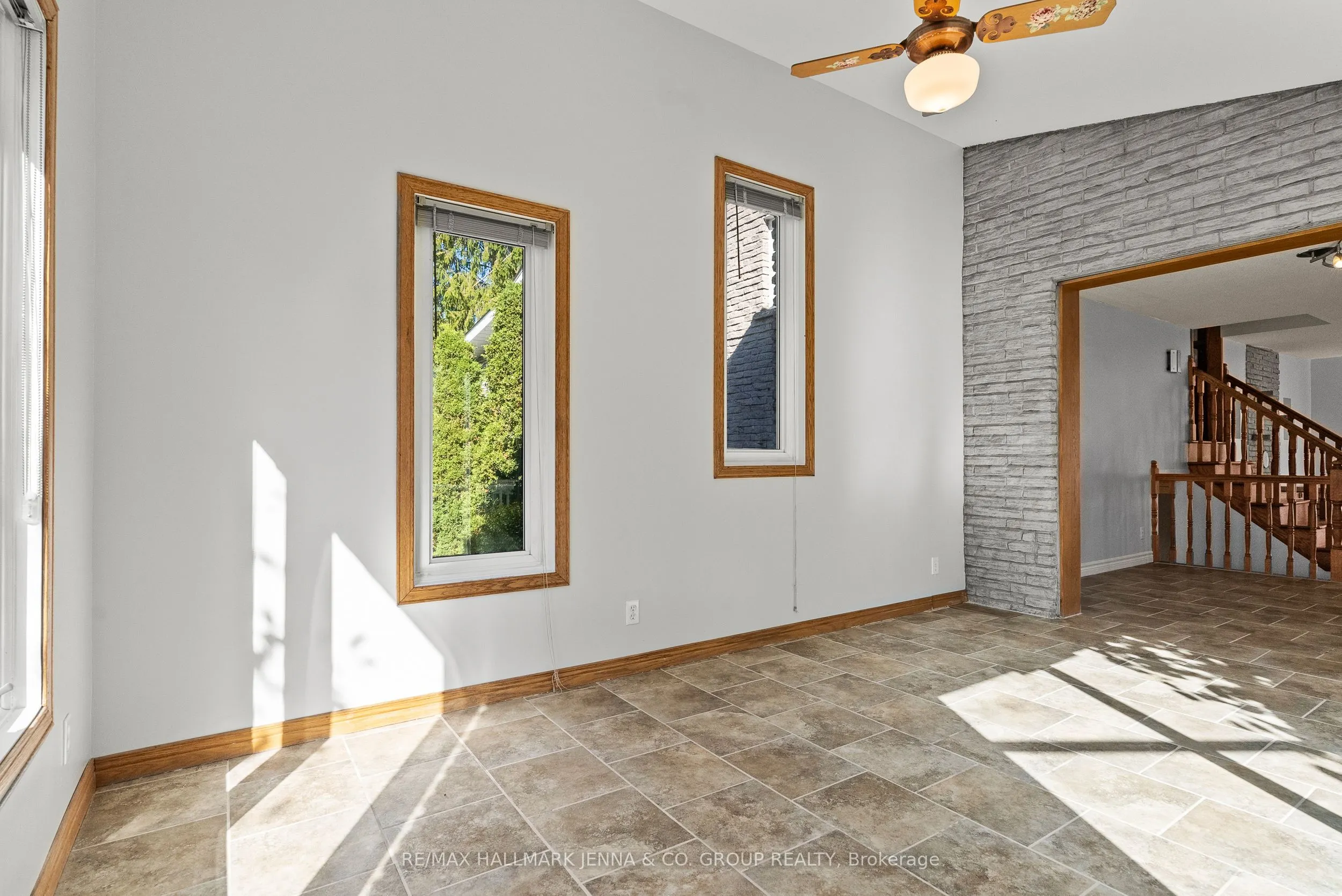 2928 Seguin Road