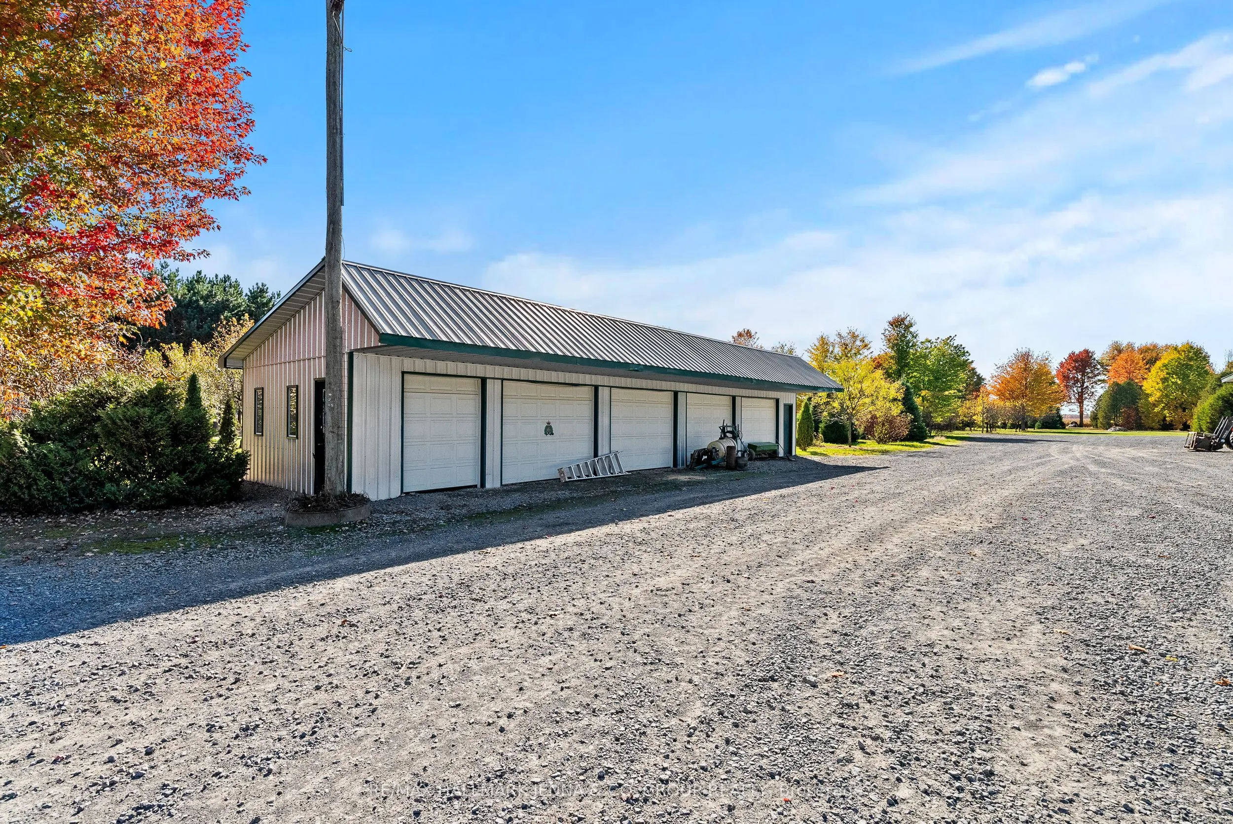 2928 Seguin Road