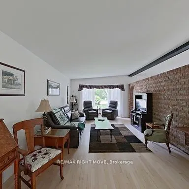 4 Maypark Drive